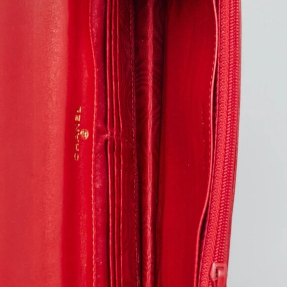 Chanel Red Patent Leather CC Logo Flap Wallet - Picture 10 of 12